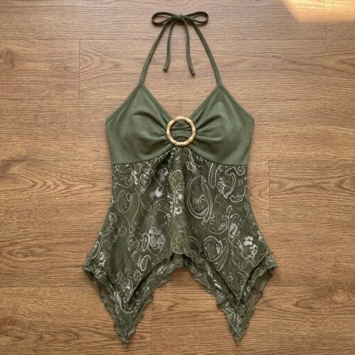 Top "Boho-Chic" Asymétrique – Haut Halter avec Détail Anneau